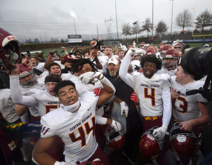 Central-Catholic.Tualatin.6A-football-final.Taylor-Balkom.76